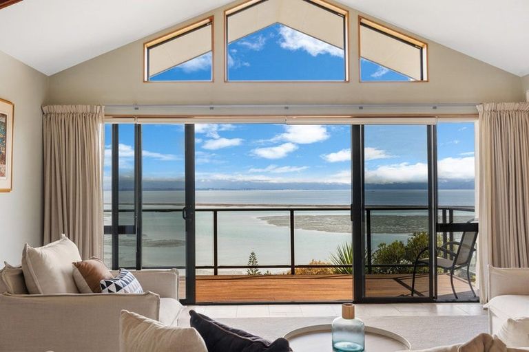 Photo of property in 10 Mana Heights, Marybank, Nelson, 7010