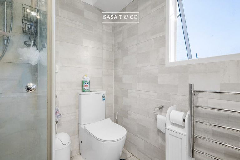 Photo of property in 8 Julian Place, Otara, Auckland, 2023