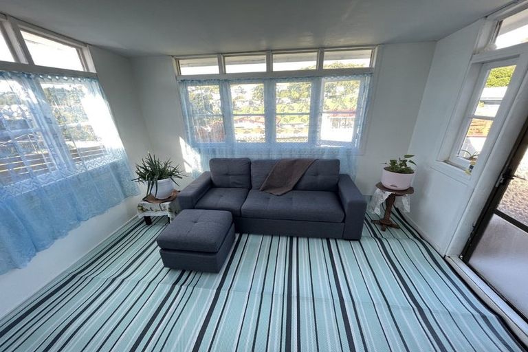 Photo of property in 114 Driver Crescent, Cannons Creek, Porirua, 5024