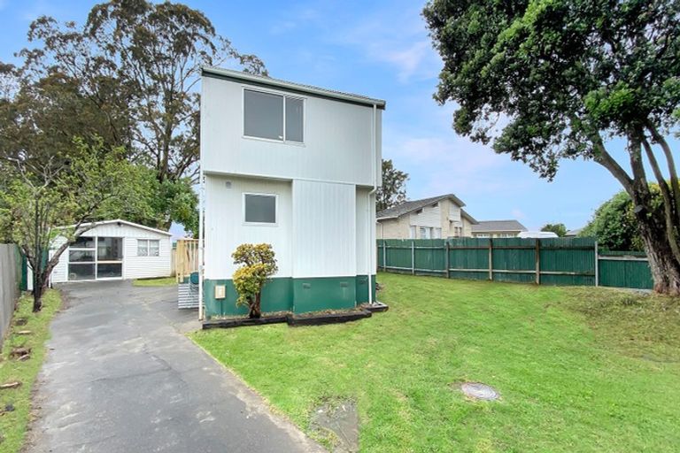 Photo of property in 4 Vimy Place, Mangere, Auckland, 2022