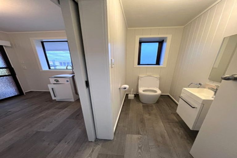 Photo of property in 10 Hoffman Street, Hokitika, 7810