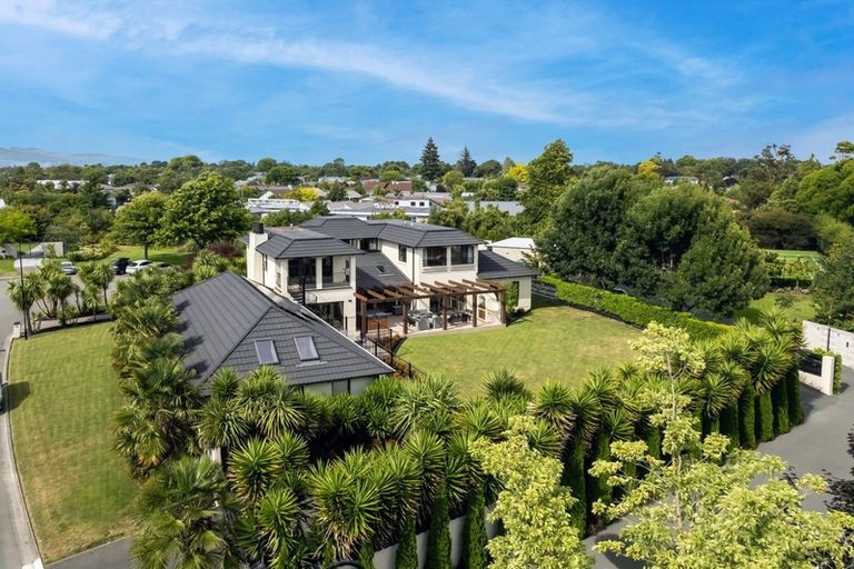 Photo of property in 12 Taunton Green, Papanui, Christchurch, 8052