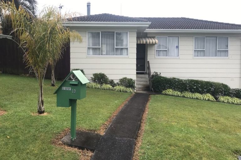 Photo of property in 13 Sumich Place, West Harbour, Auckland, 0618