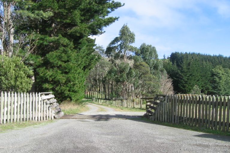Photo of property in 56 Pahiatua Aokautere Road, Aokautere, Palmerston North, 4471