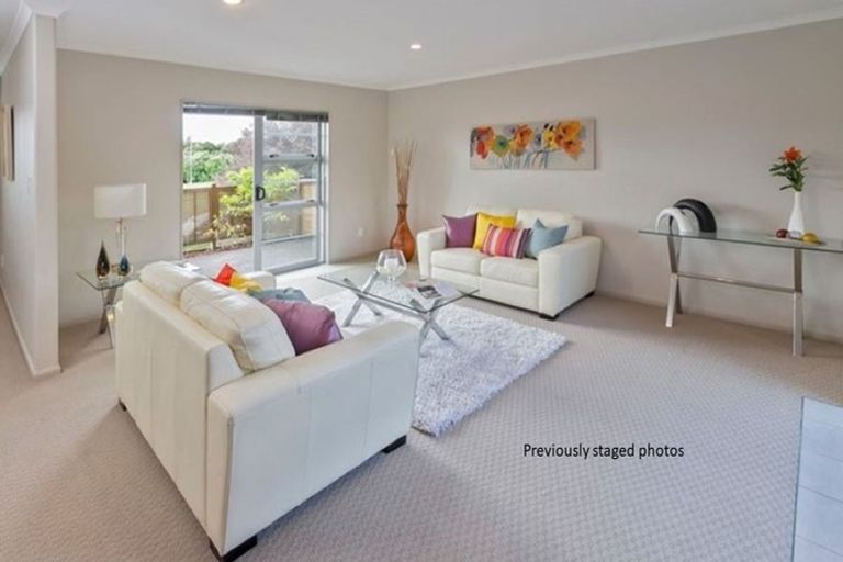 Photo of property in 3 Savona Drive, Flat Bush, Auckland, 2016