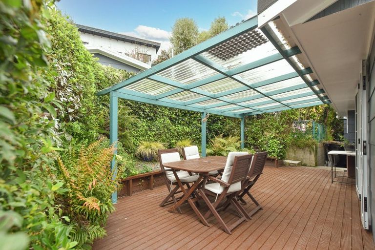 Photo of property in 7 Aries Place, Kawaha Point, Rotorua, 3010