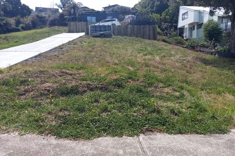 Photo of property in 117 Waireka Place, Whangamata, 3620