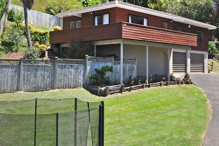 Photo of property in 2/55 Greenvalley Rise, Glenfield, Auckland, 0629