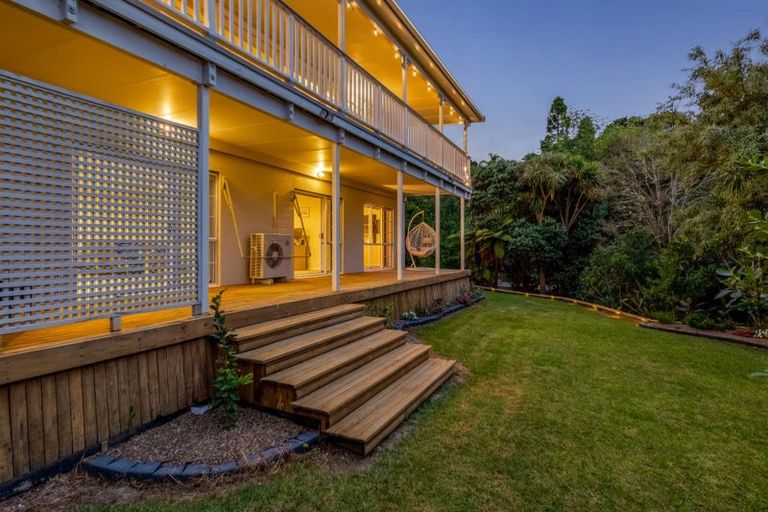 Photo of property in 3 Laingrange Place, Laingholm, Auckland, 0604