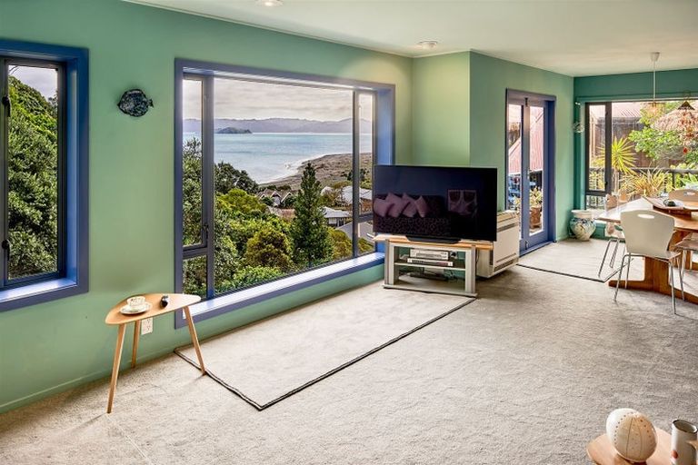 Photo of property in 8d Tawa Street, Eastbourne, Lower Hutt, 5013