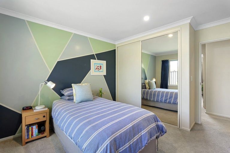 Photo of property in 42 Westpark Drive, Burnside, Christchurch, 8053