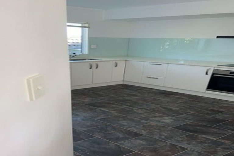 Photo of property in 5 Altair Place, Windsor Park, Auckland, 0632
