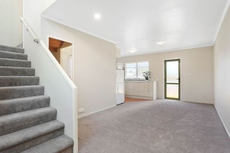 Photo of property in 130 Buckland Road, Mangere East, Auckland, 2024