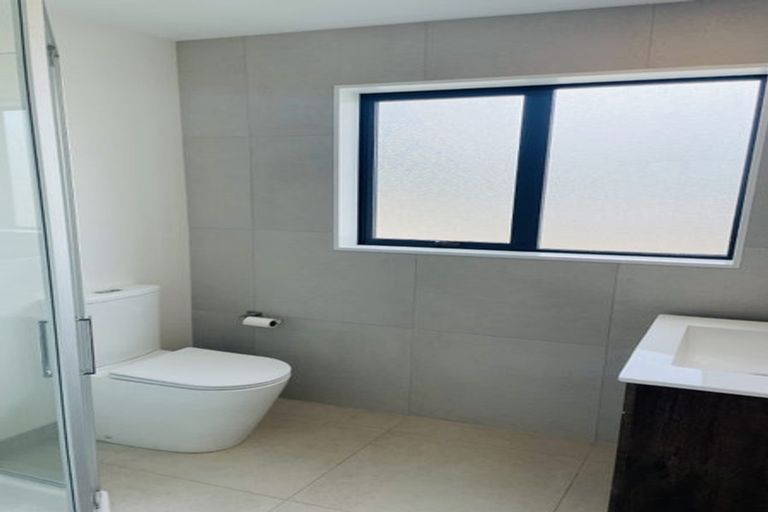 Photo of property in 118c Kervil Avenue, Te Atatu Peninsula, Auckland, 0610