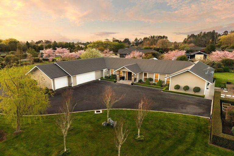 Photo of property in 2 September Grove, Tamahere, Hamilton, 3283