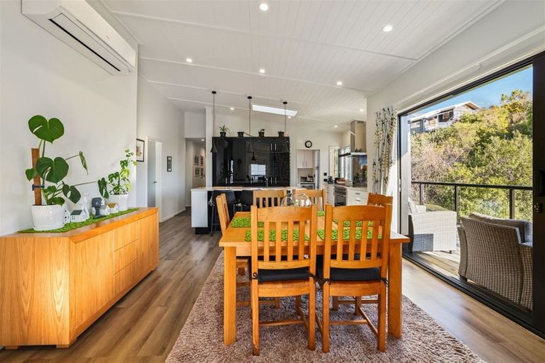 Photo of property in 15 Luxton Place, Mount Pleasant, Christchurch, 8081