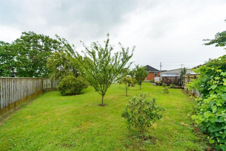 Photo of property in 27 Holland Crescent, Bulls, 4818