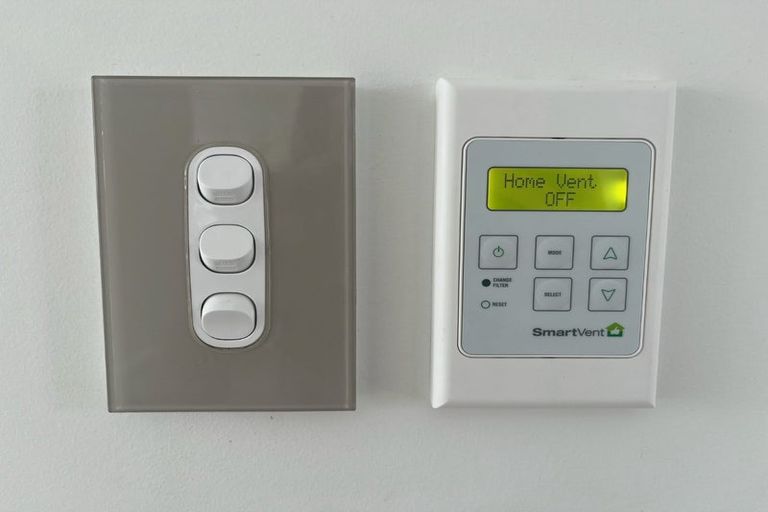 Photo of property in 18 Hobsonville Point Road, Hobsonville, Auckland, 0616