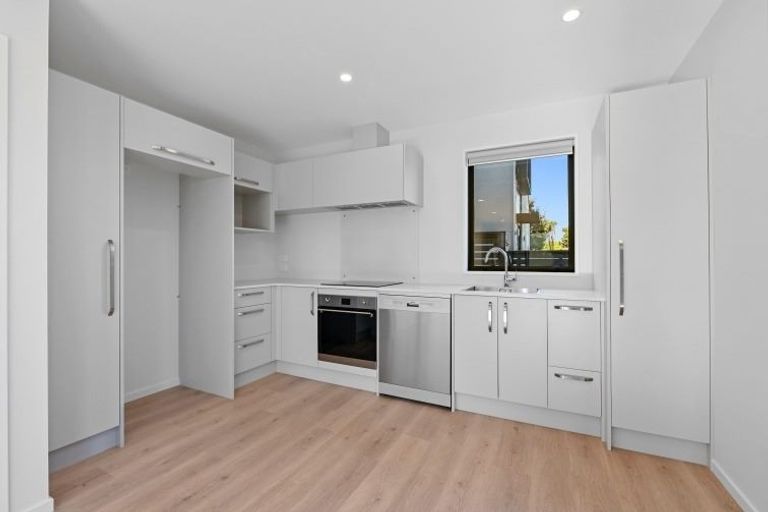 Photo of property in 2/64 Brockworth Place, Riccarton, Christchurch, 8011