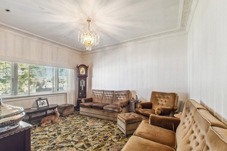 Photo of property in 56 Great South Road, Papakura, 2110