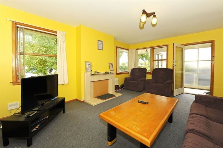 Photo of property in 4 Lochee Road, Upper Riccarton, Christchurch, 8041