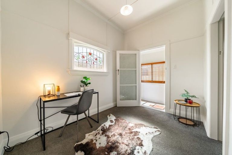 Photo of property in 8 Roxburgh Grove, Petone, Lower Hutt, 5012