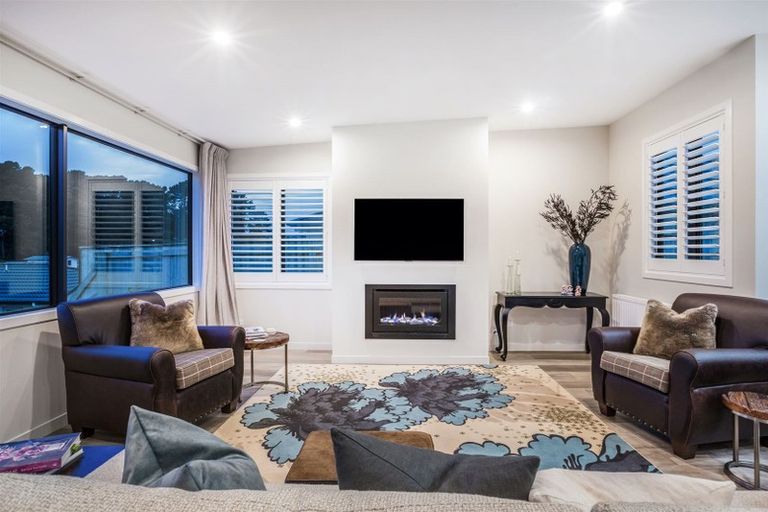 Photo of property in 8 Ken Douglas Drive, Aotea, Porirua, 5024