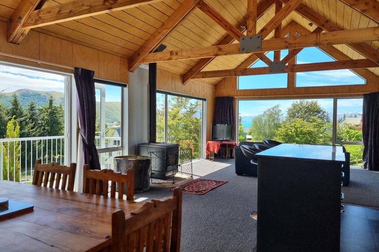 Photo of property in 20 Murray Place, Lake Tekapo, 7999