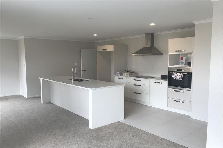 Photo of property in 86 Puhirake Crescent, Pyes Pa, Tauranga, 3112