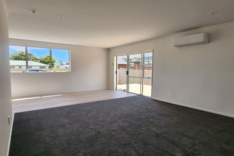 Photo of property in 2/14 Trentham Road, Takanini, Papakura, 2112