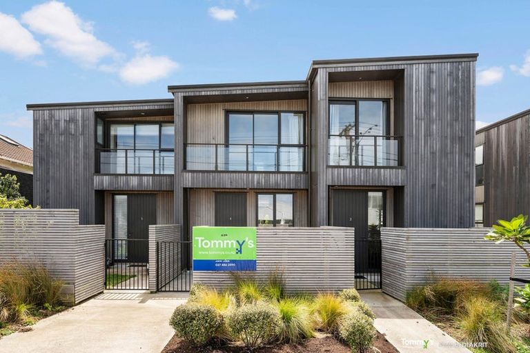 Photo of property in 4/20 Trent Street, Island Bay, Wellington, 6023