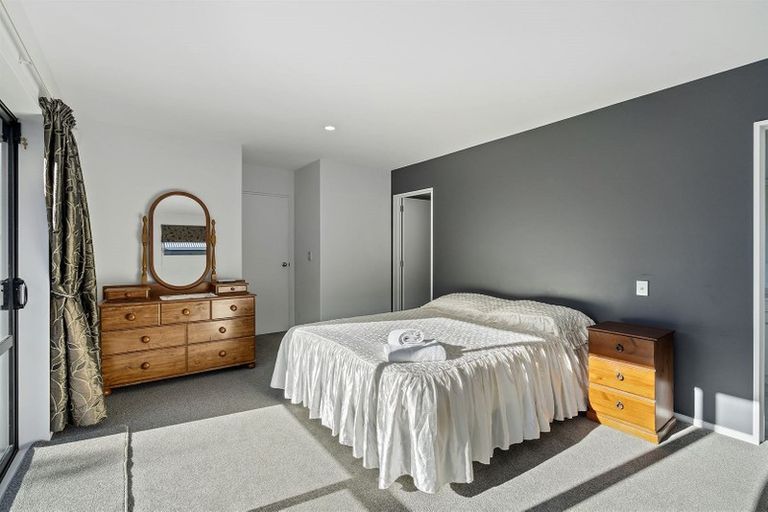 Photo of property in 26 Hemingway Place, Spencerville, Christchurch, 8083