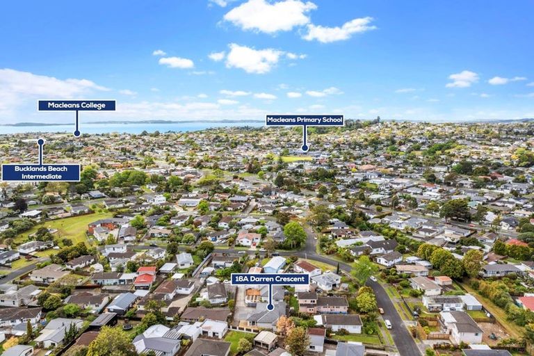 Photo of property in 16a Darren Crescent, Half Moon Bay, Auckland, 2012