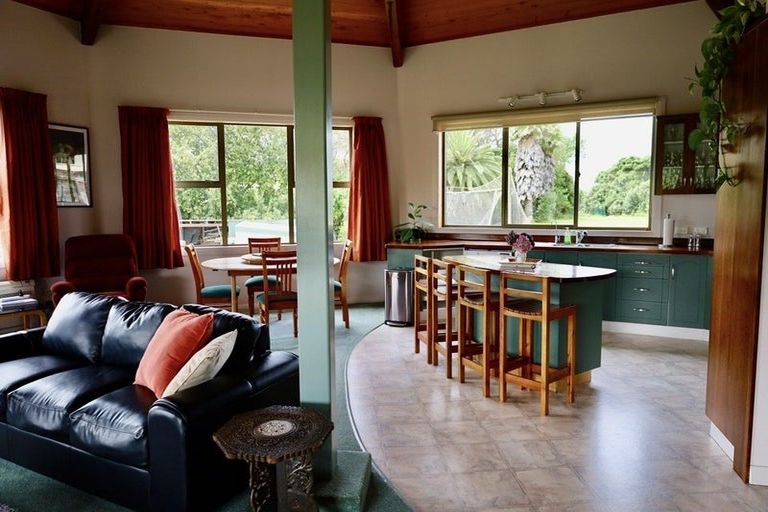 Photo of property in 23 Winifred Street, Okitu, Gisborne, 4010