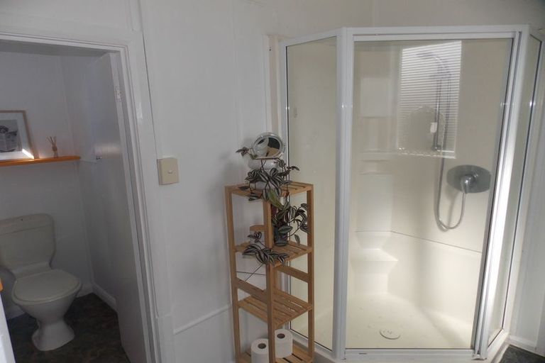 Photo of property in 27 Chelwood Street, Takaro, Palmerston North, 4412