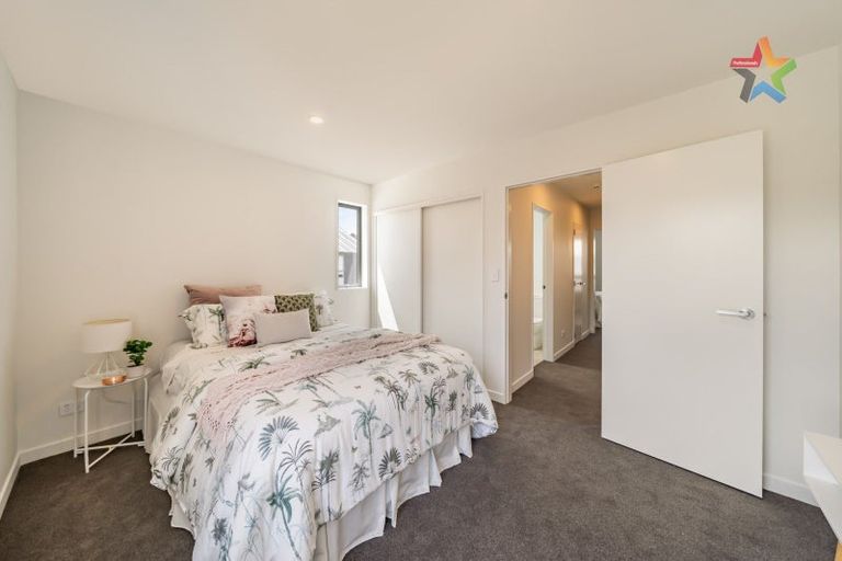Photo of property in 32 John Street, Stokes Valley, Lower Hutt, 5019