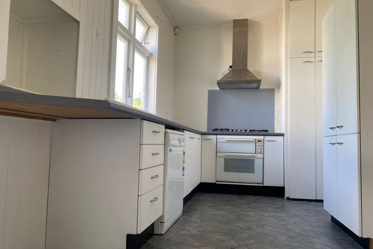 Photo of property in 8a Heath Grove, Waiwhetu, Lower Hutt, 5010