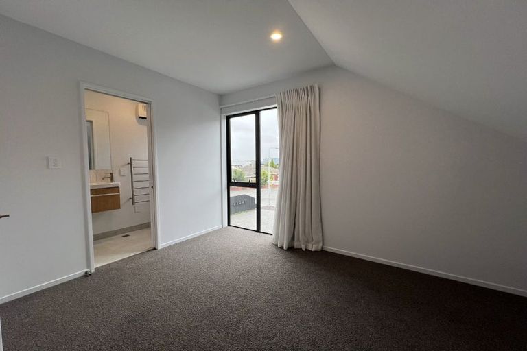 Photo of property in 18 Kipax Place, Riccarton, Christchurch, 8011