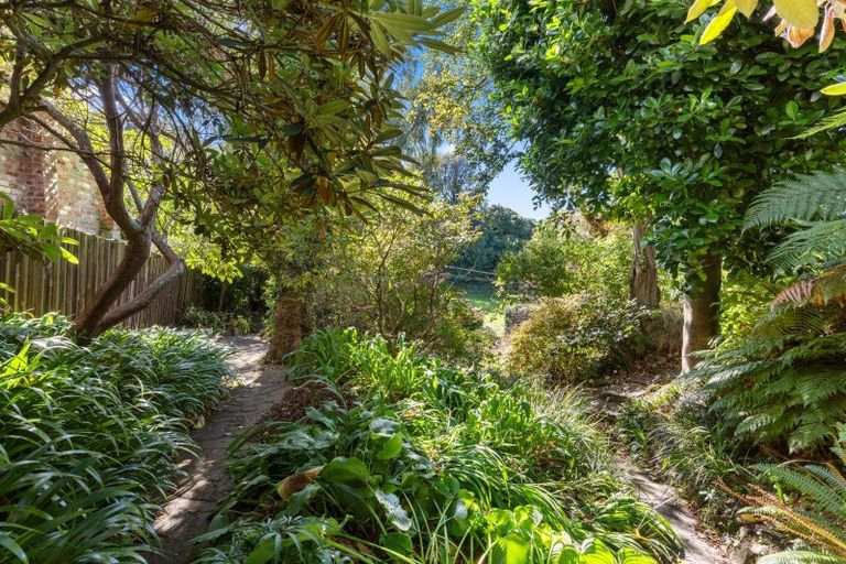 Photo of property in 16 Montpellier Street, Dunedin Central, Dunedin, 9016