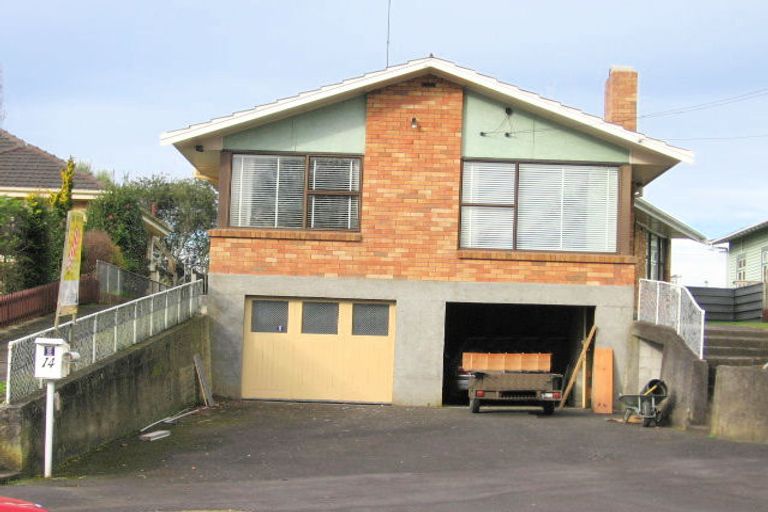 Photo of property in 14 Taniwha Street, Frankton, Hamilton, 3204