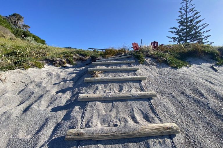 Photo of property in 285 Pukehina Parade, Pukehina, 3189