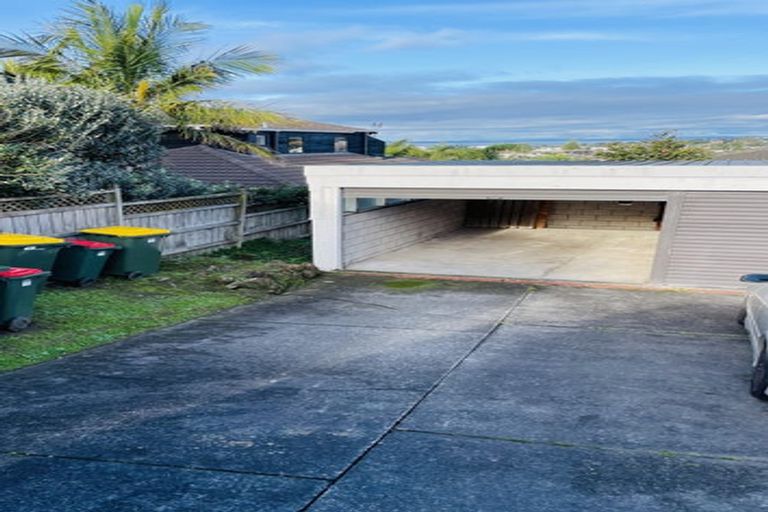 Photo of property in 9 Seaview Road, Castor Bay, Auckland, 0620