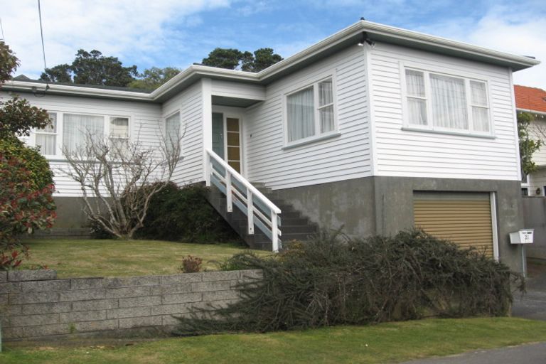 Photo of property in 21 Firth Terrace, Karori, Wellington, 6012