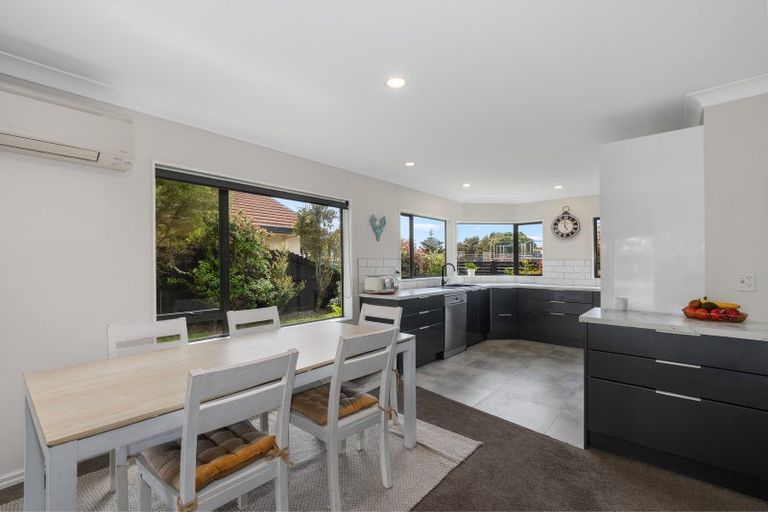 Photo of property in 134 Evans Road, Papamoa Beach, Papamoa, 3118