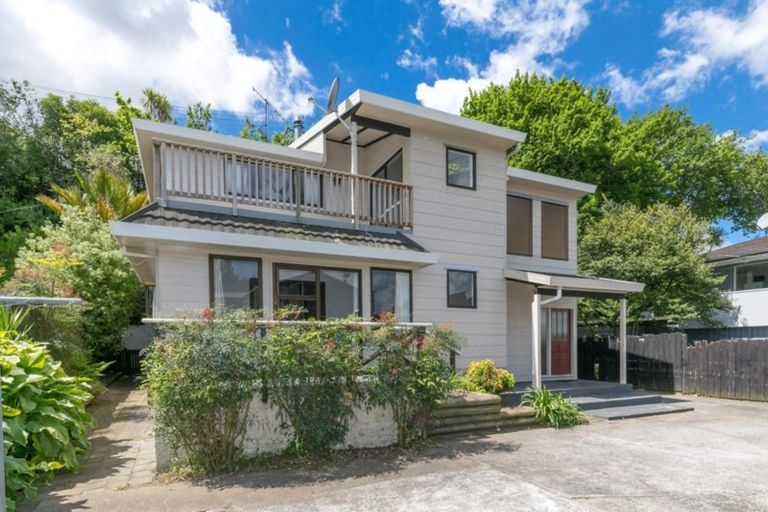 Photo of property in 8 Opoia Road, Hamilton East, Hamilton, 3216