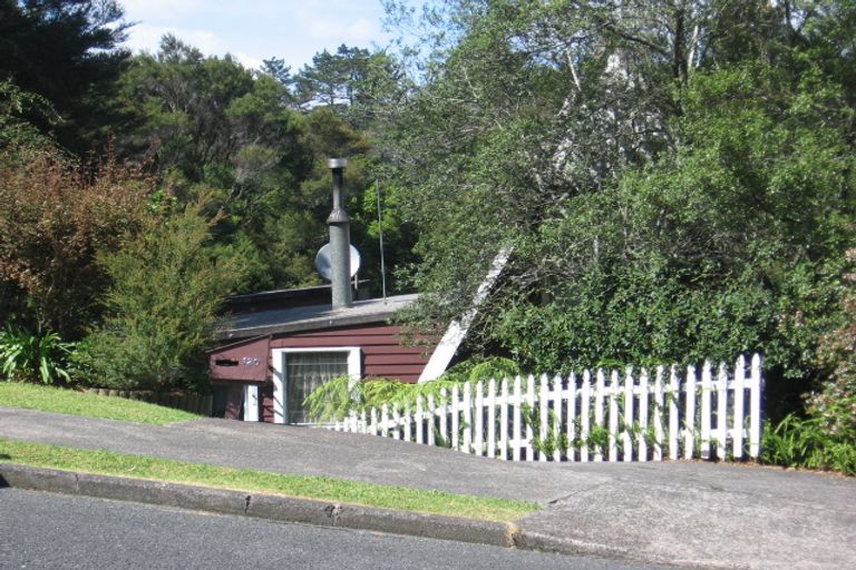 Photo of property in 120 Park Hill Road, Birkenhead, Auckland, 0626