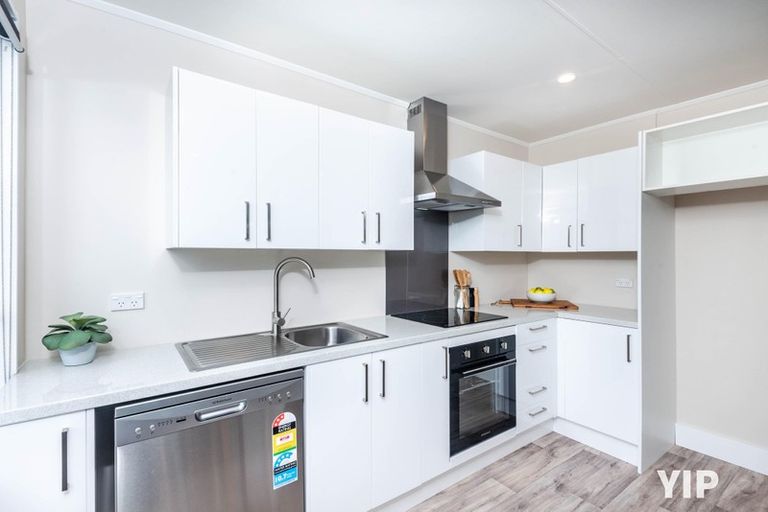 Photo of property in 15b Lenox Grove, Johnsonville, Wellington, 6037