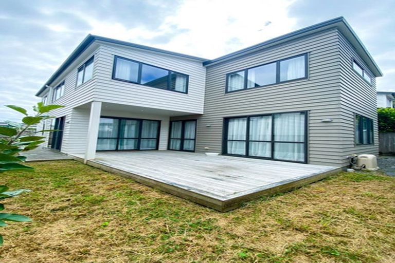 Photo of property in 50 Craigs Way, Hobsonville, Auckland, 0616