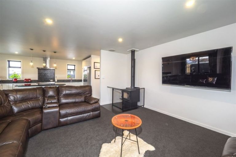 Photo of property in 158 Mcmurdo Street, Tinwald, Ashburton, 7700