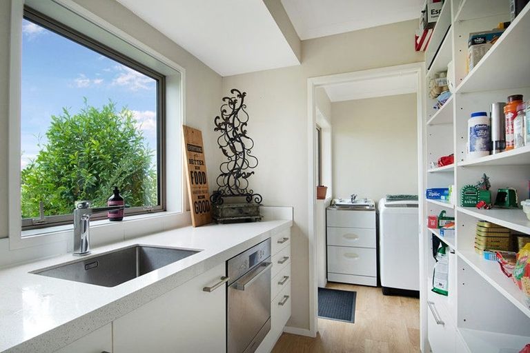 Photo of property in 64 Worsnop Way, Stillwater, Albany, 0794